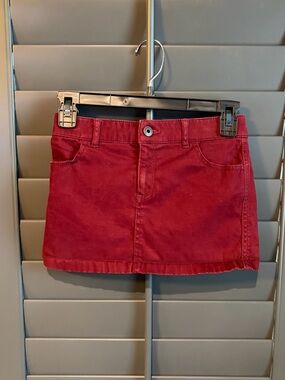 Girls Abercrombie maroon Mini Skirt - Classic Casual Style